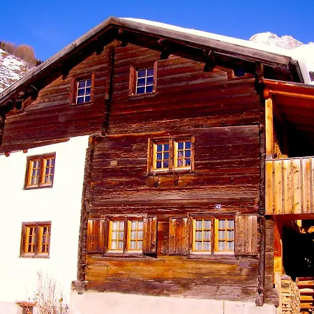 Haus Nicca アパート Splügen